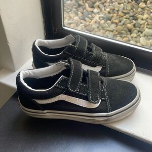 Boys Velcro vans size 13.5
